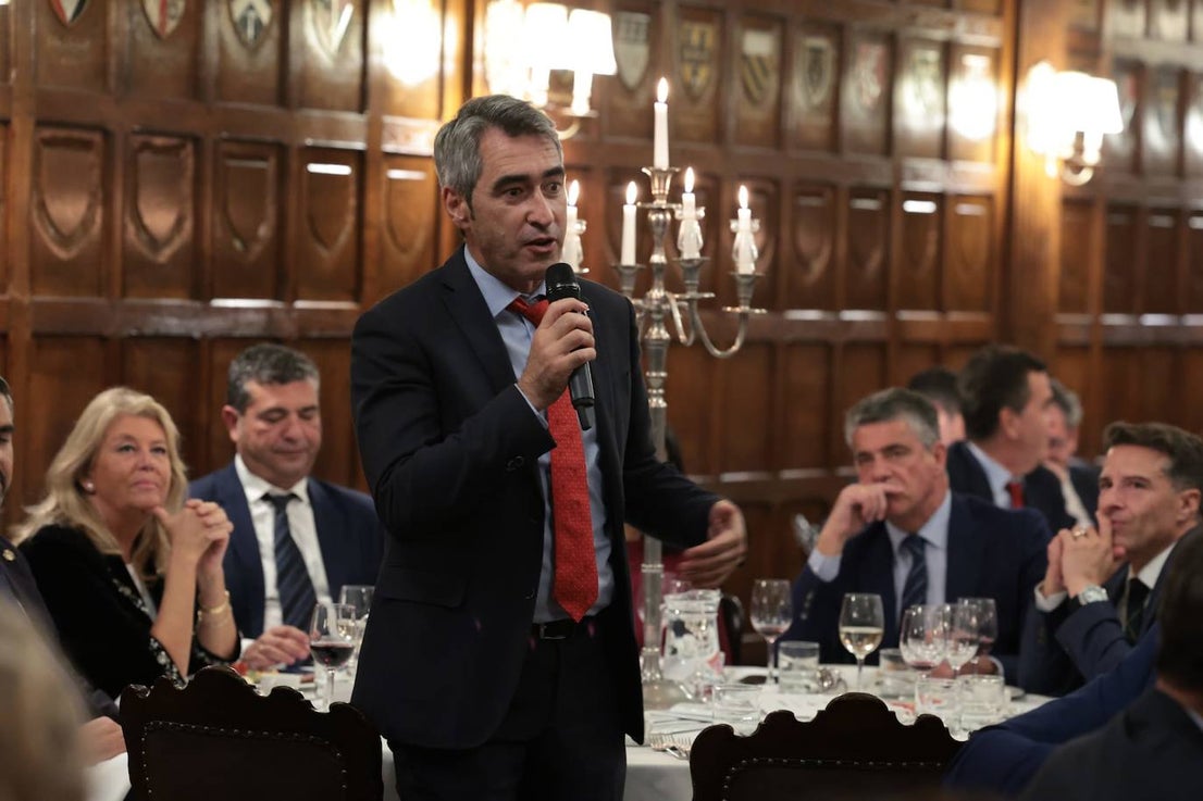 Authorities and travel professionals in London for the WTM got together at the annual SUR dinner last night
