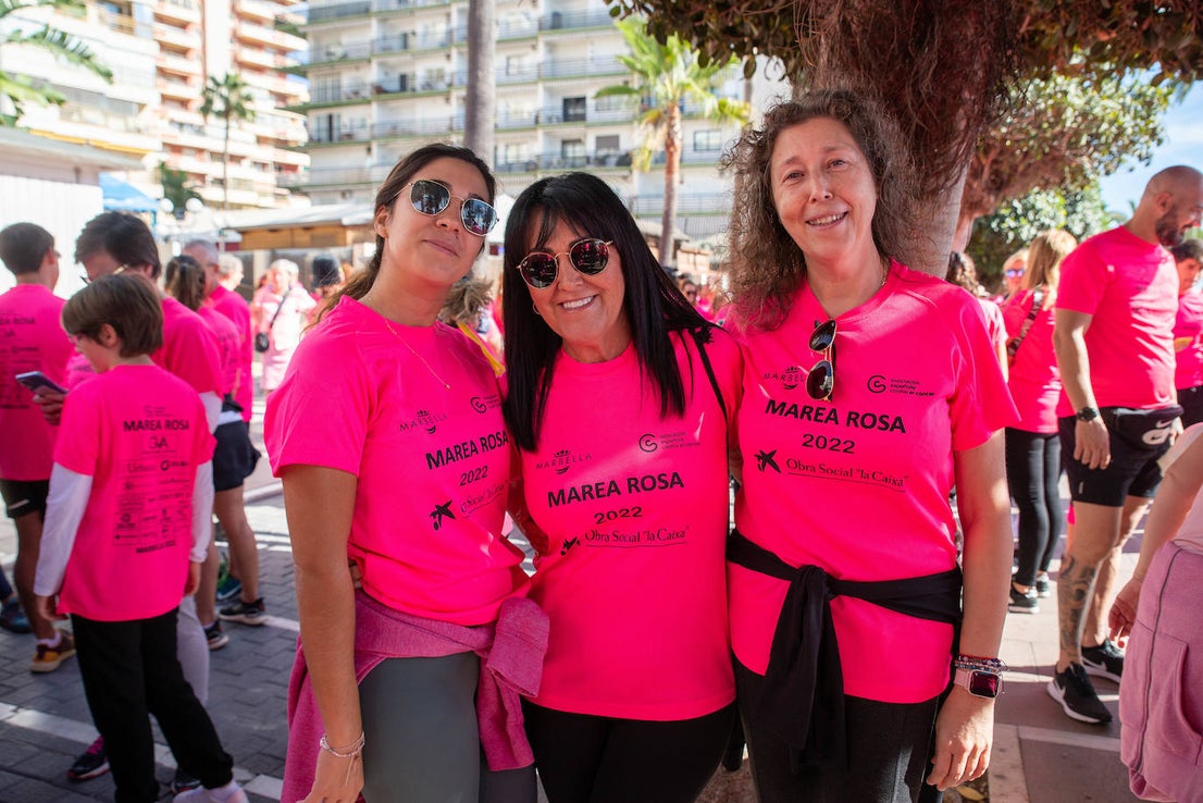 Wave of pink in Marbella as more than 3,000 take part in cancer awareness walk