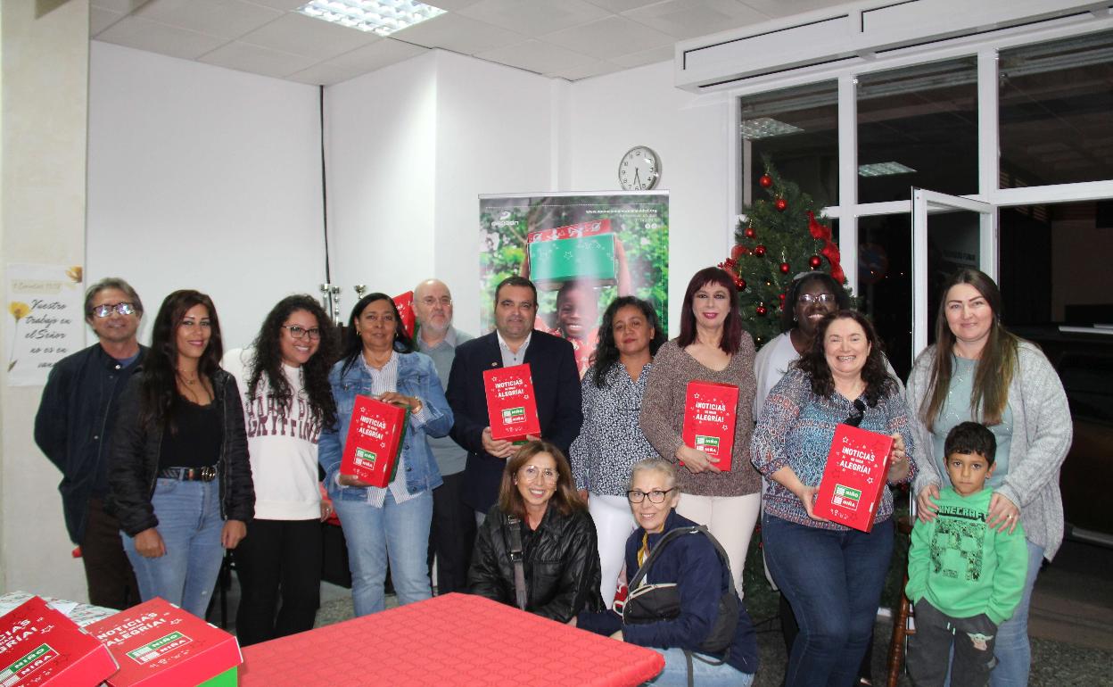 Operation Christmas Child is launched by the town hall in Cártama. 