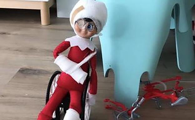 Imagen principal - Fun elf Christmas tradition is back this year