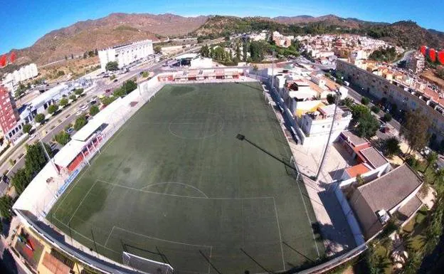 The match was taking place at the Julián Torralba football ground. 