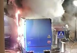 Waste collection lorry catches fire on early morning round in Fuengirola