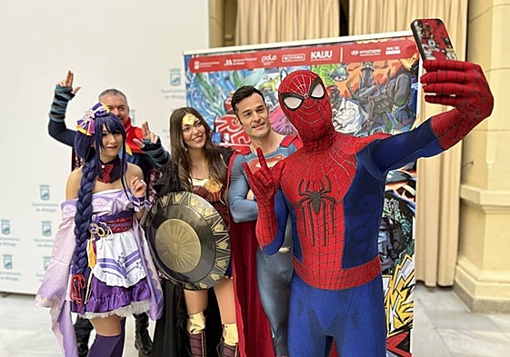 Part of the team of the Superheroes Association 'One Child One Smile', at the presentation of FreakCon 2023.