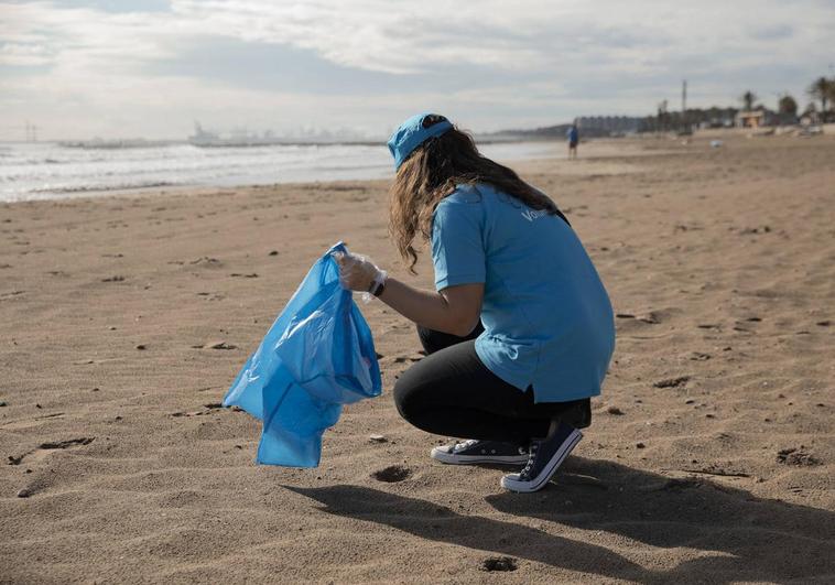 Costa beach clean-up team to hold first event of the year in March