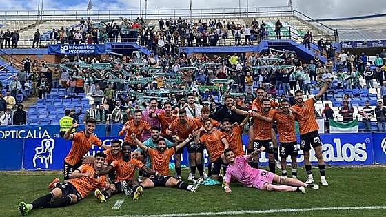 Antequera just five wins from promotion as Marbella keep pace at the top