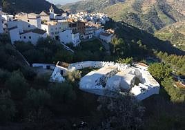 A view of the village of Sayalonga.