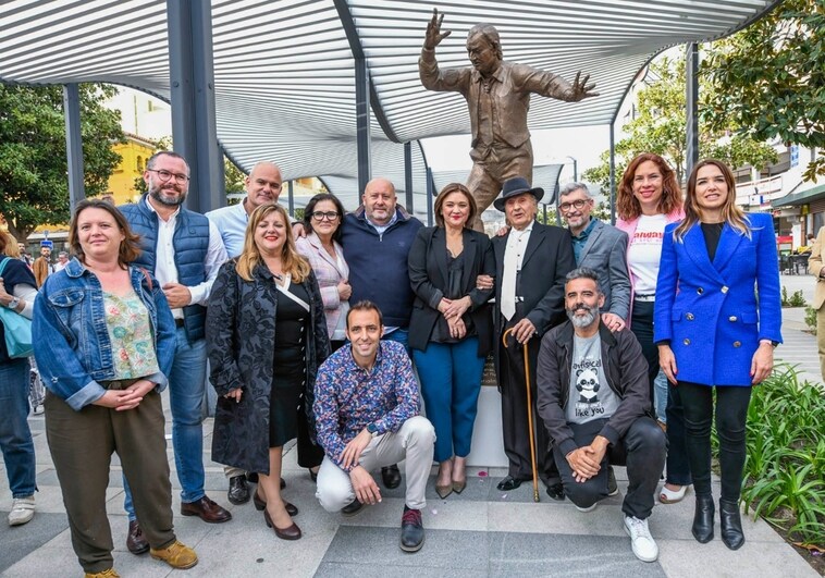 Torremolinos honours the Gypsy Fred Astaire with a life-like bronze statue