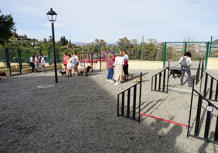 The new dog park in Coín.