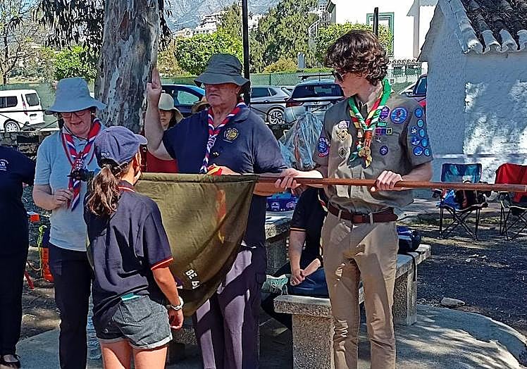 Imagen principal - Scouts celebrate a year of fun, friendship and learning