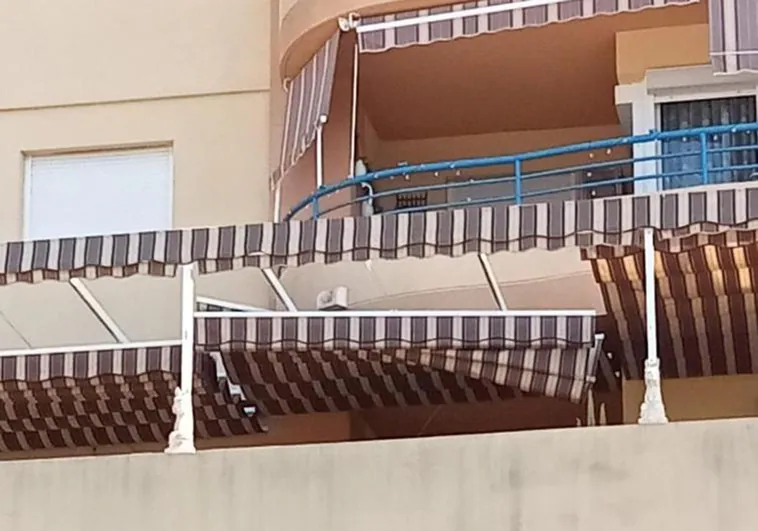 Teenager survives balcony jump after being chased by axe-wielding former boyfriend in Torremolinos