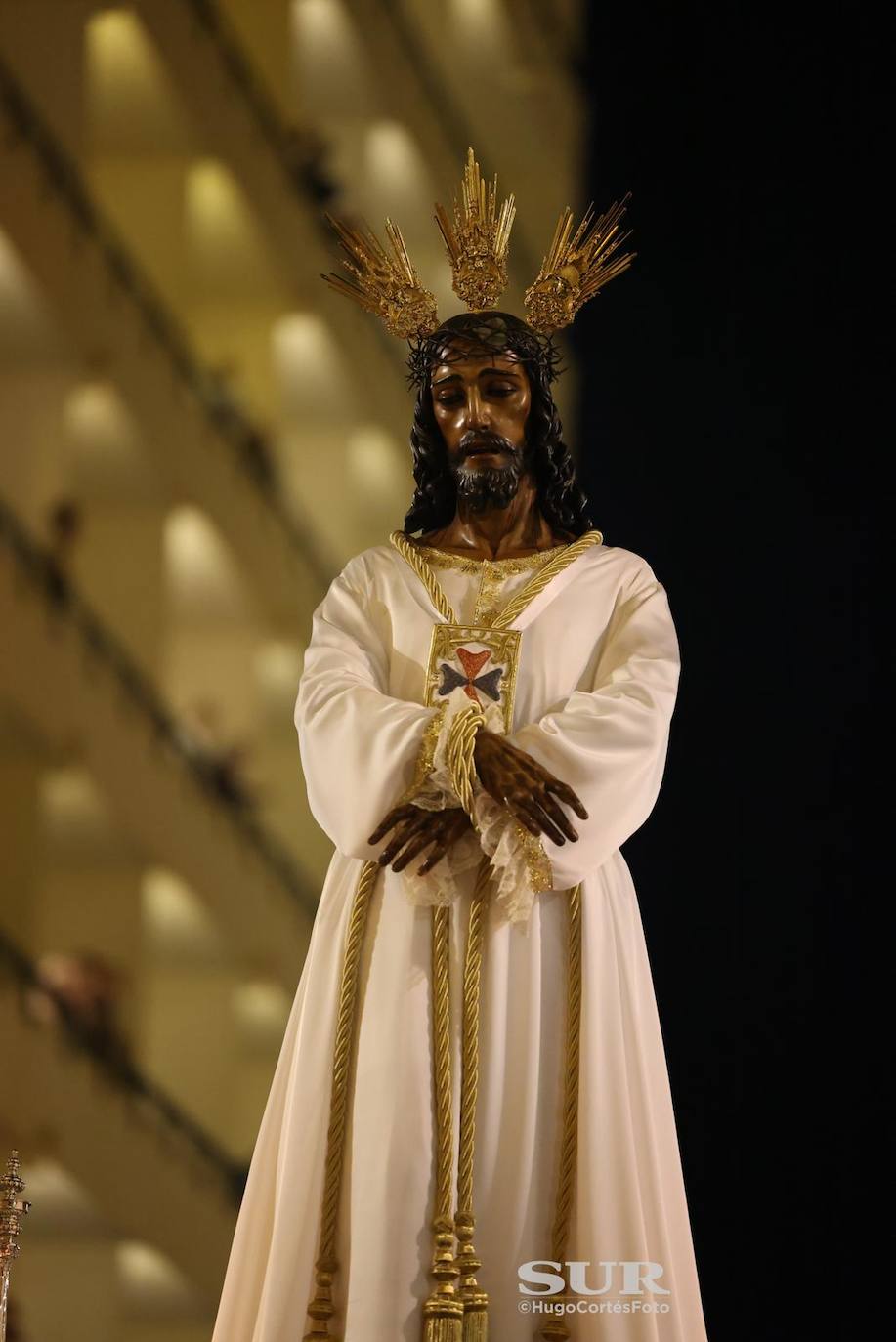 Holy Monday processions in the heart of Malaga, in pictures