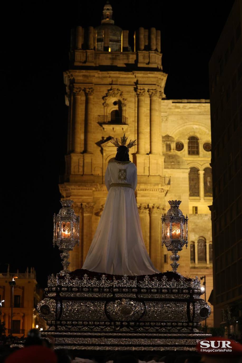 Holy Monday processions in the heart of Malaga, in pictures