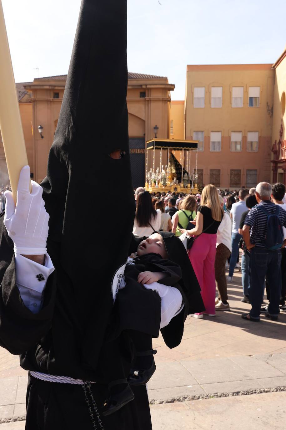 Holy Monday processions in the heart of Malaga, in pictures