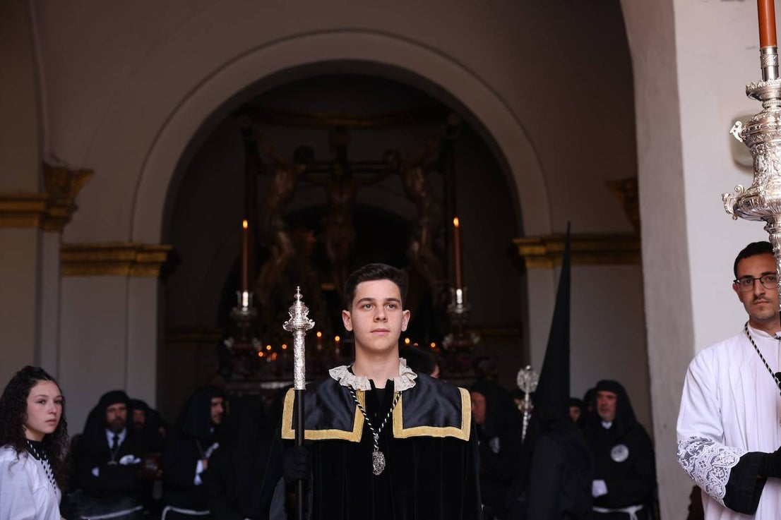 Holy Monday processions in the heart of Malaga, in pictures