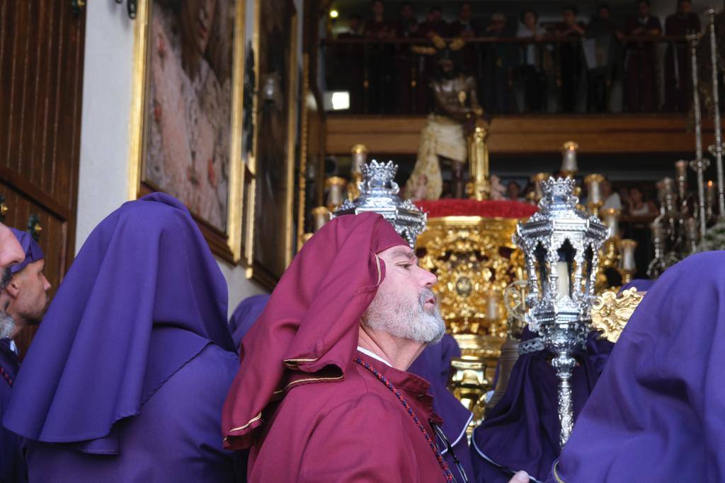 Holy Monday processions in the heart of Malaga, in pictures