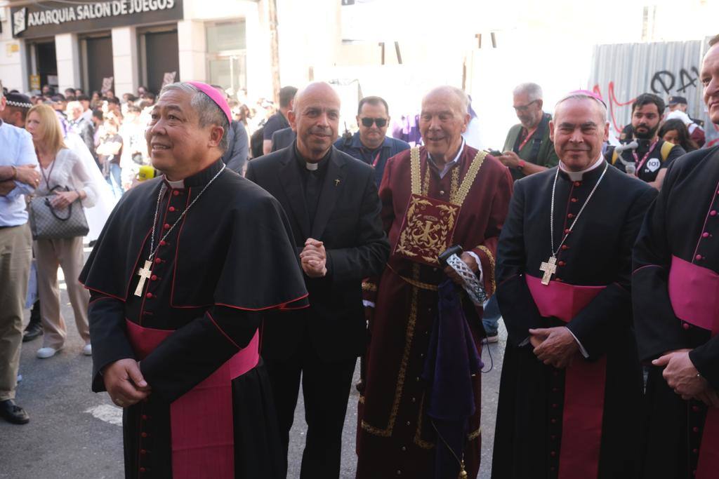 Holy Monday processions in the heart of Malaga, in pictures