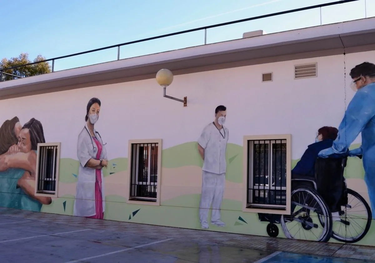The mural dedicated to the health workers in Campillos.