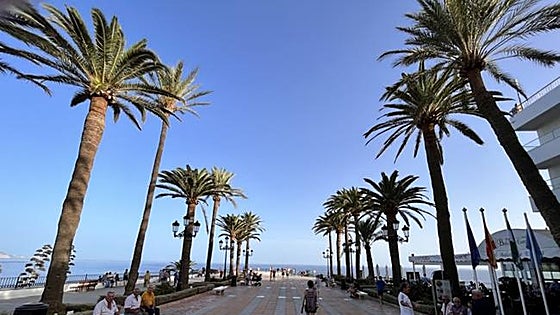 Work to replace Nerja's Balcón de Europa paving starts now Easter is over