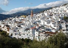 Panoramic view of Cómpeta.