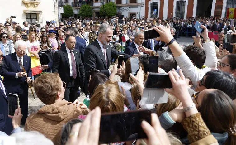 Spain&#039;s King Felipe VI goes walkabout in Ronda
