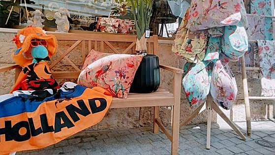Nerja goes orange as more Dutch businesses open