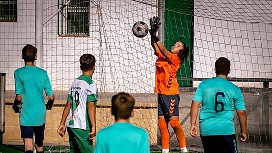 Teenage female goalkeeper subjected to vile taunts during football match in Alhaurín