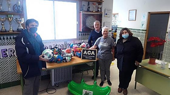 Axarquía charity shop funds help a wide variety of local good causes