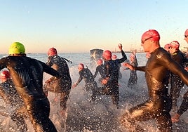 The swimming section took place on Levante beach in Puerto Banús.