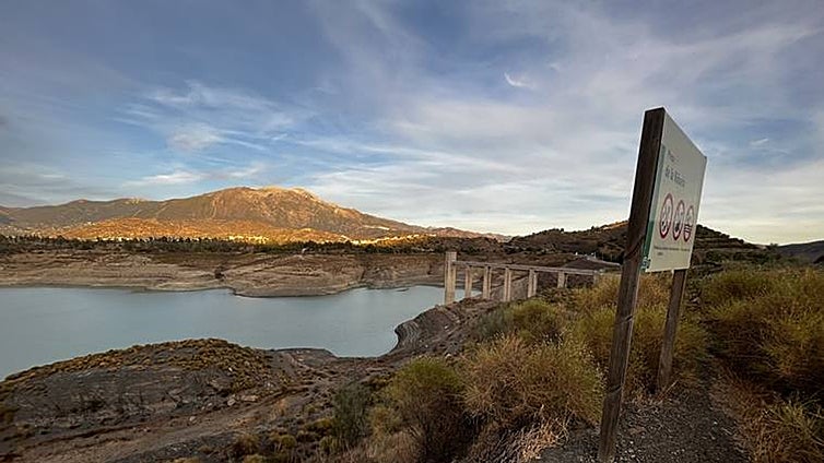 Government to take on construction of Axarquía desalination plant