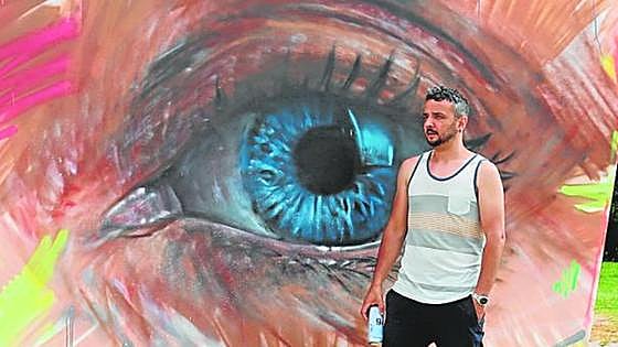Graffiti artist has his eye on Casares