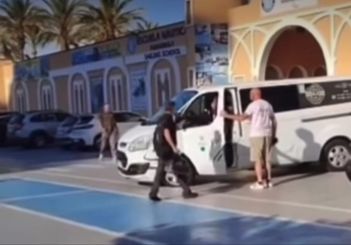 Taxi driver tests almost five times over the alcohol limit in Fuengirola