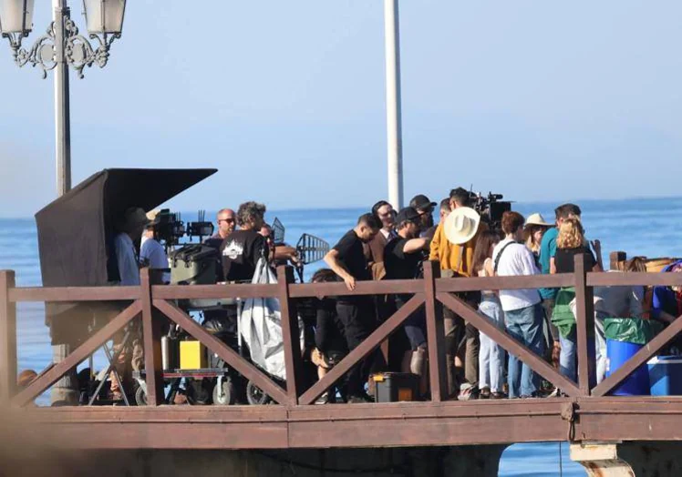 Imagen principal - Filming of We Were the Lucky Ones in Marbella.
