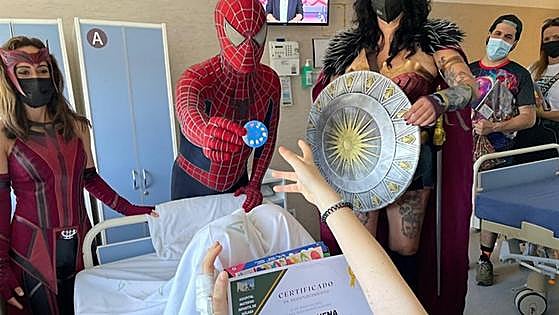 Superheroes put smiles on faces as Malaga's Materno Infantil marked hospitalised children day