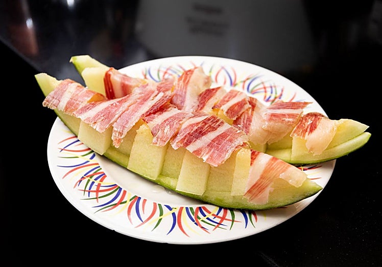 Melon dish with ham served at La Reserva 12.