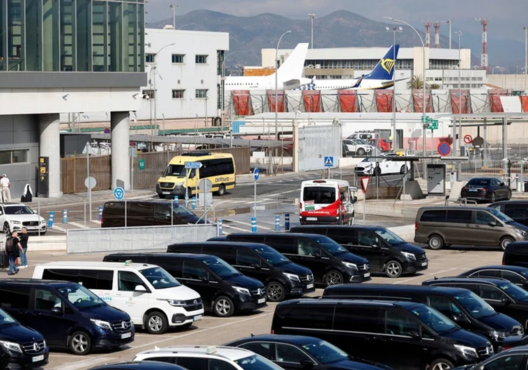 Transport providers up in arms over new access charge at Malaga Airport