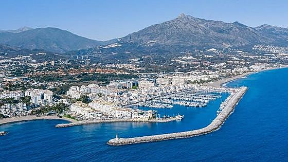 Top Michelin chefs cook up a gala dinner for foodies in Cívitas Puerto Banús