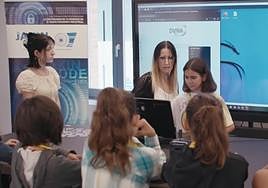 A workshop at the first CyberGirls Day, which was held in Bilbao.