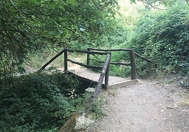 Bridge over the Ventilla stream.