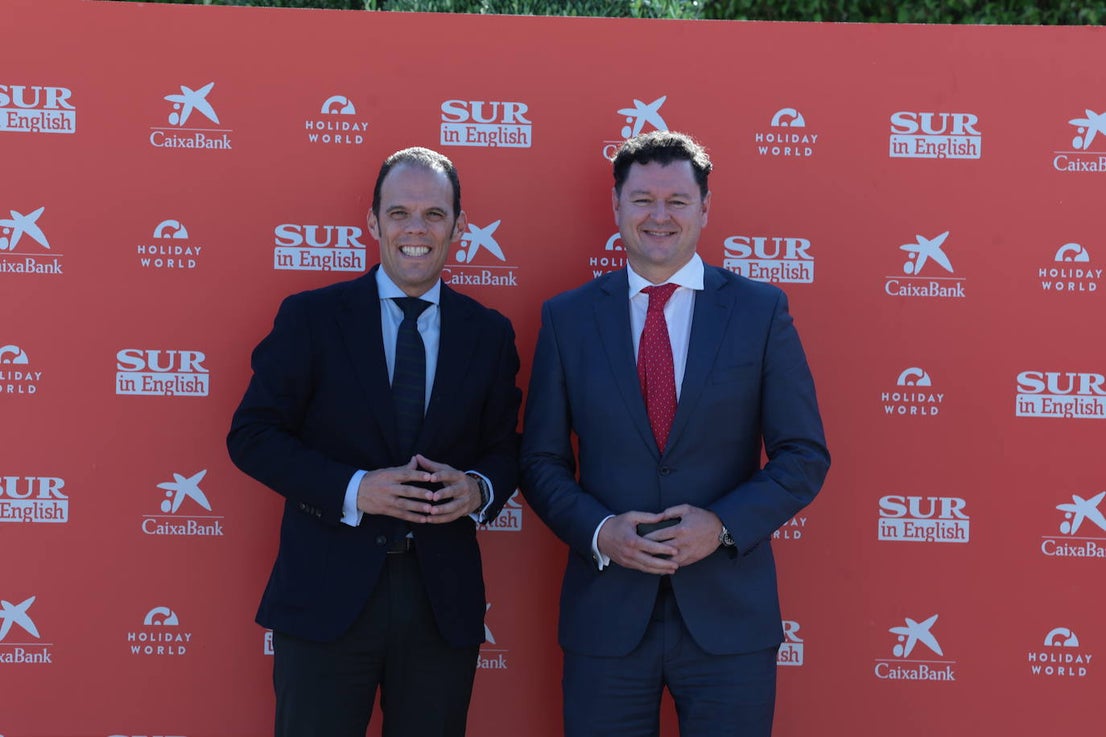 SUR in English celebrates international business
