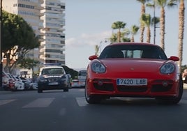 Car chase scene filmed on the Playamar promenade.