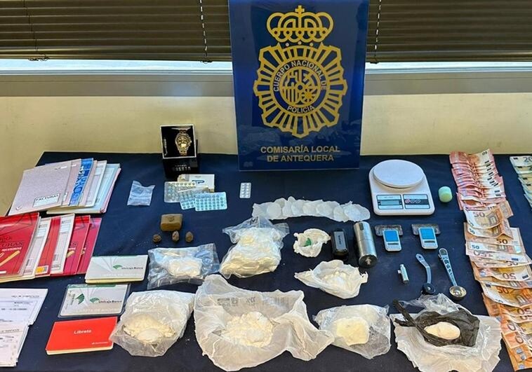 Drugs gang smashed in Antequera whose ringleader distributed narcotics from his work vehicle