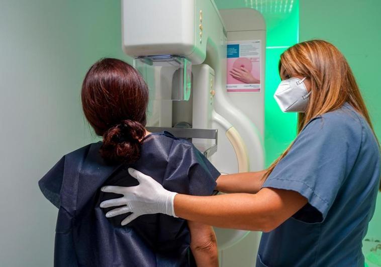 'This letter can save our lives': women in Andalucía urged to come forward for breast cancer screening