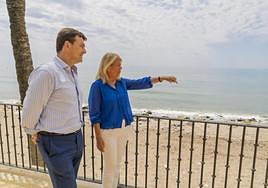 Cristóbal Garre and mayor Ángeles Muñoz.