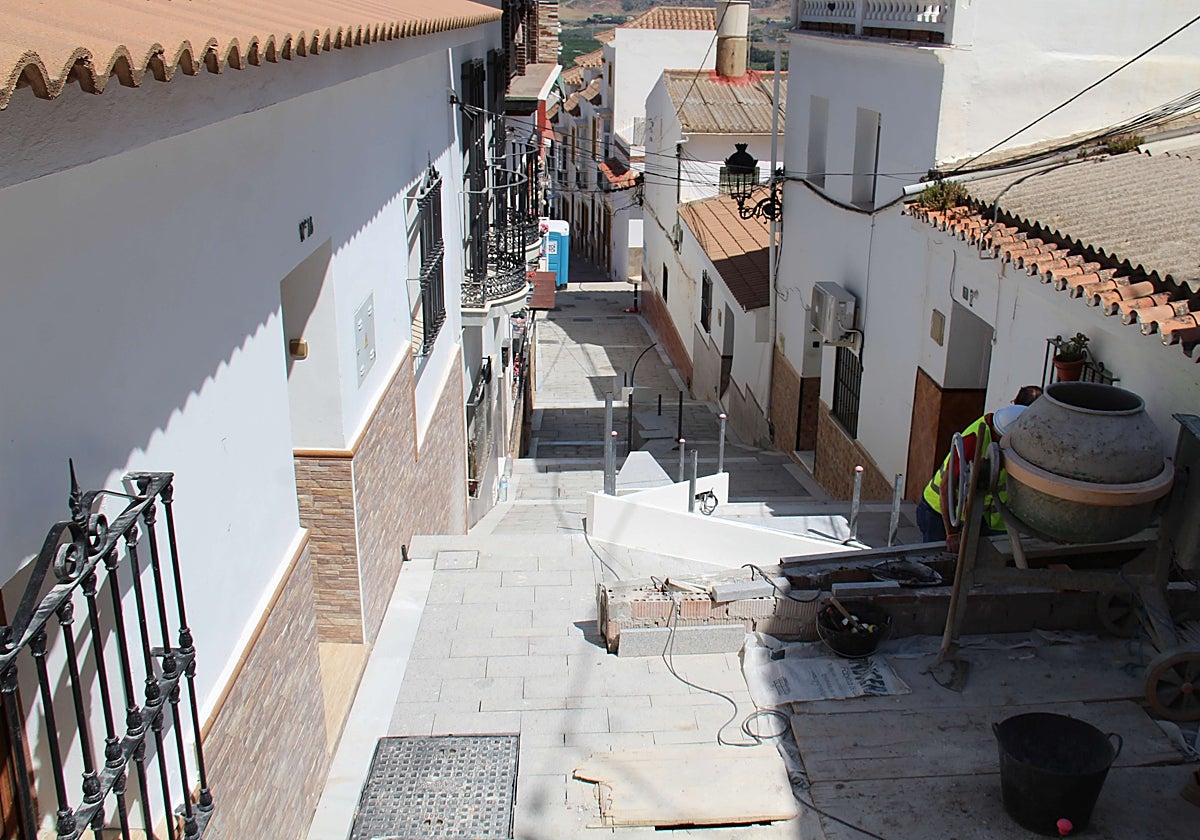 Work in Calle Toril is expected to be finished soon.