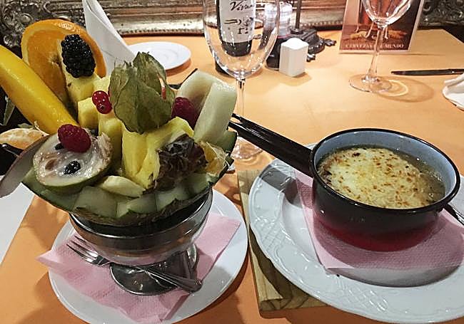 PlayaBella offers perfect settings for summer dinners.