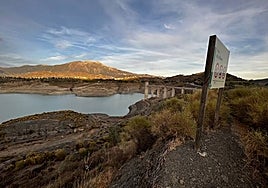 La Viñueal reservoir is down to 9.2 per cent capacity.