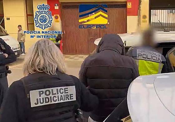 Malaga call centre used for the sexual exploitation of migrant women in France is raided