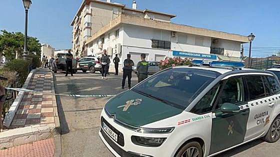 Former military man shoots and seriously injures his ex-wife and then kills himself with same gun in Torrox