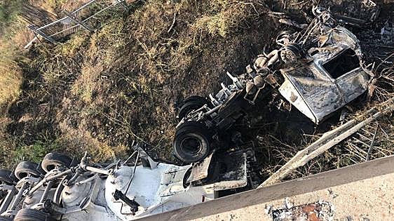 Two dead and one person injured after a lorry and car collide on A-355 in Coín