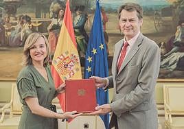 The agreement was signed by the British Ambassador to Spain, Hugh Elliott, on behalf of the UK, and the Spanish Minister of Education and Vocational Training, Pilar Alegría